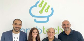 Foodics teams up with Grubtech Grubtech team